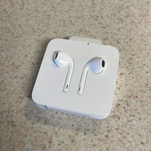 Brand New Apple Head Phones